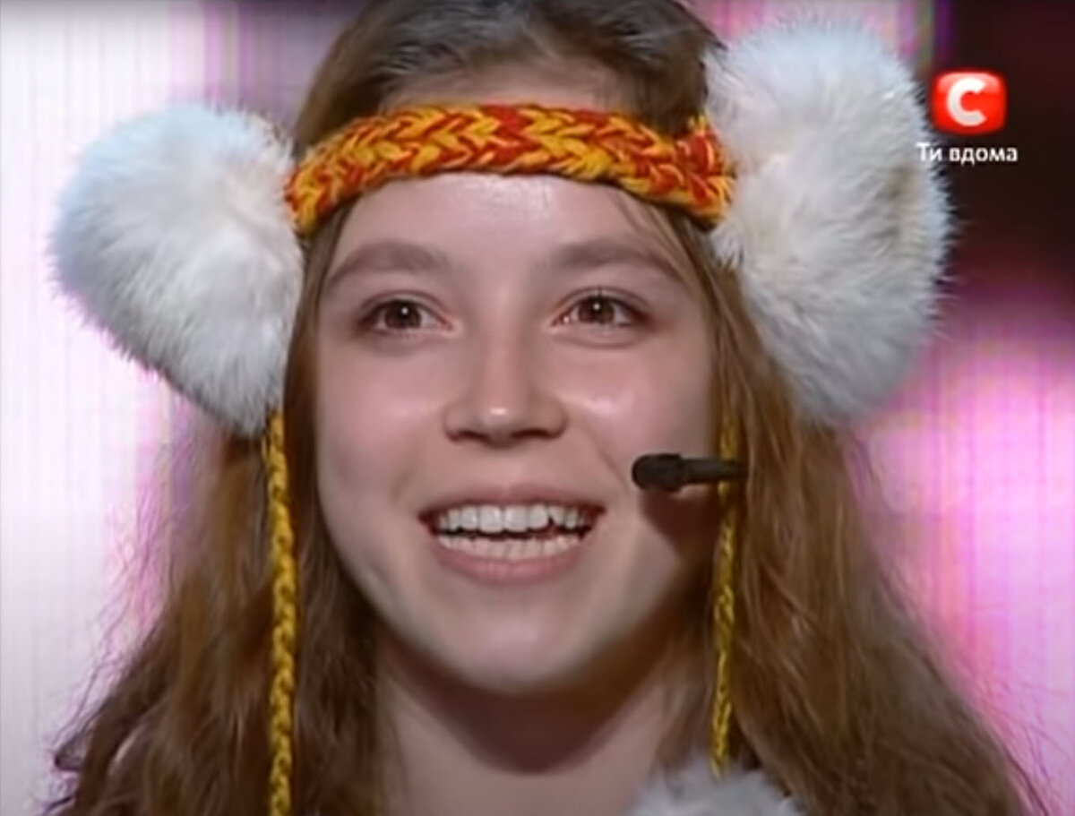 Кадр из видеозаписи музыкального шоу «Х-Фактор»