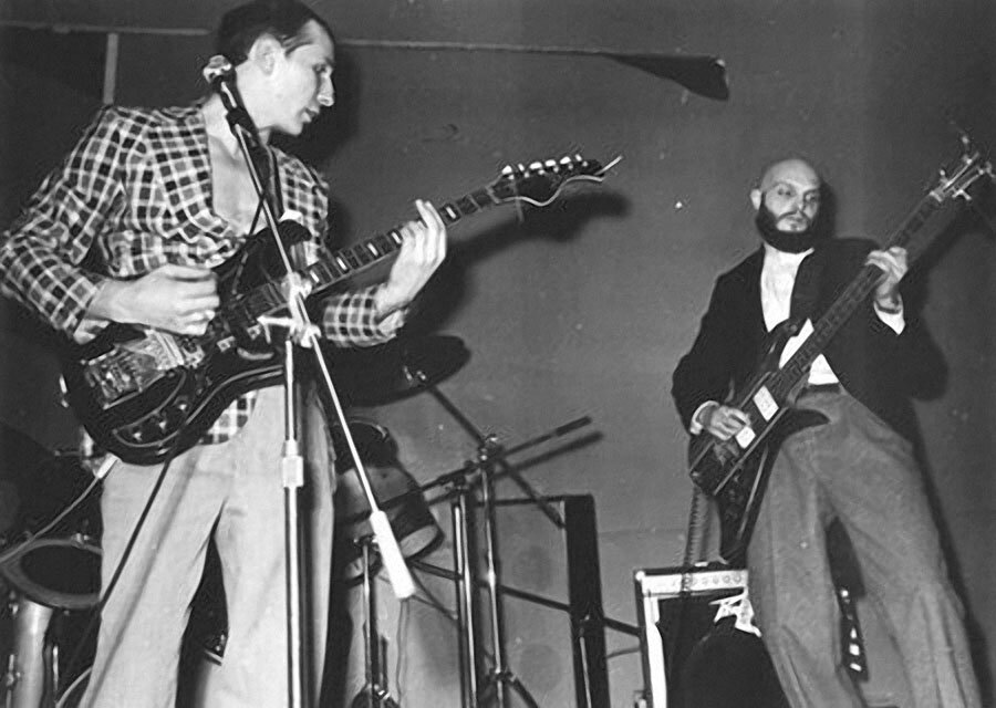 Группа Звуки Му на сцене 
