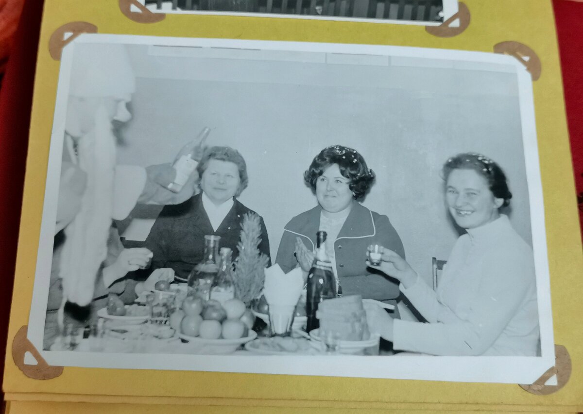 Бухгалтера ОРС (слева направо): главбух, бухгалтер, зам.главбух