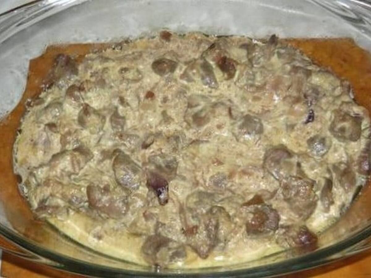 Вкуснейшие куриные желудки с чесночком и майонезом.