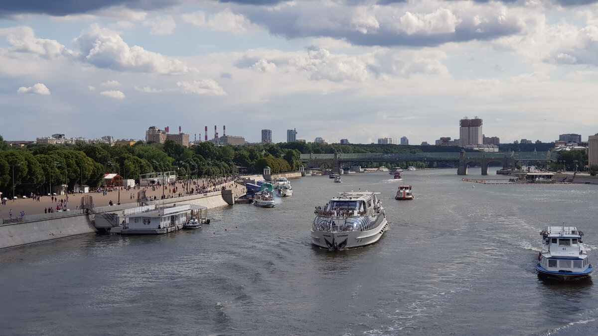 Вид с Крымского моста