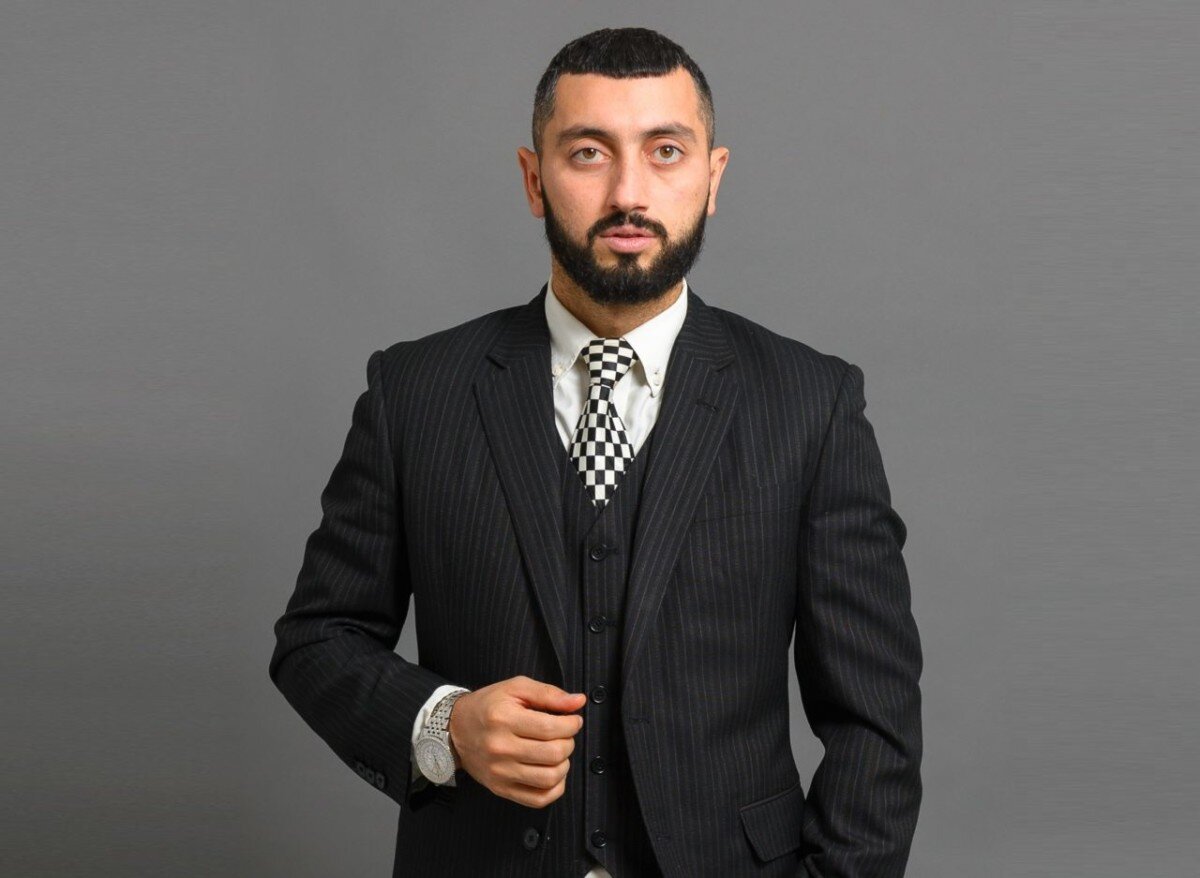 Чермен качмазов девушка. Чермен дзотов. Чермен дзотов. Чермен фото. Чермен дзотов жена.