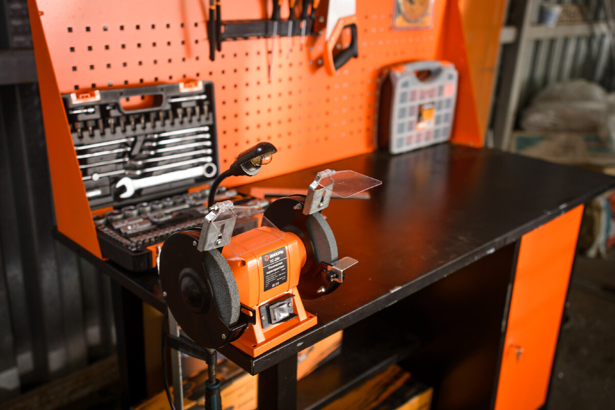 Точильный станок HUTER ТС-200