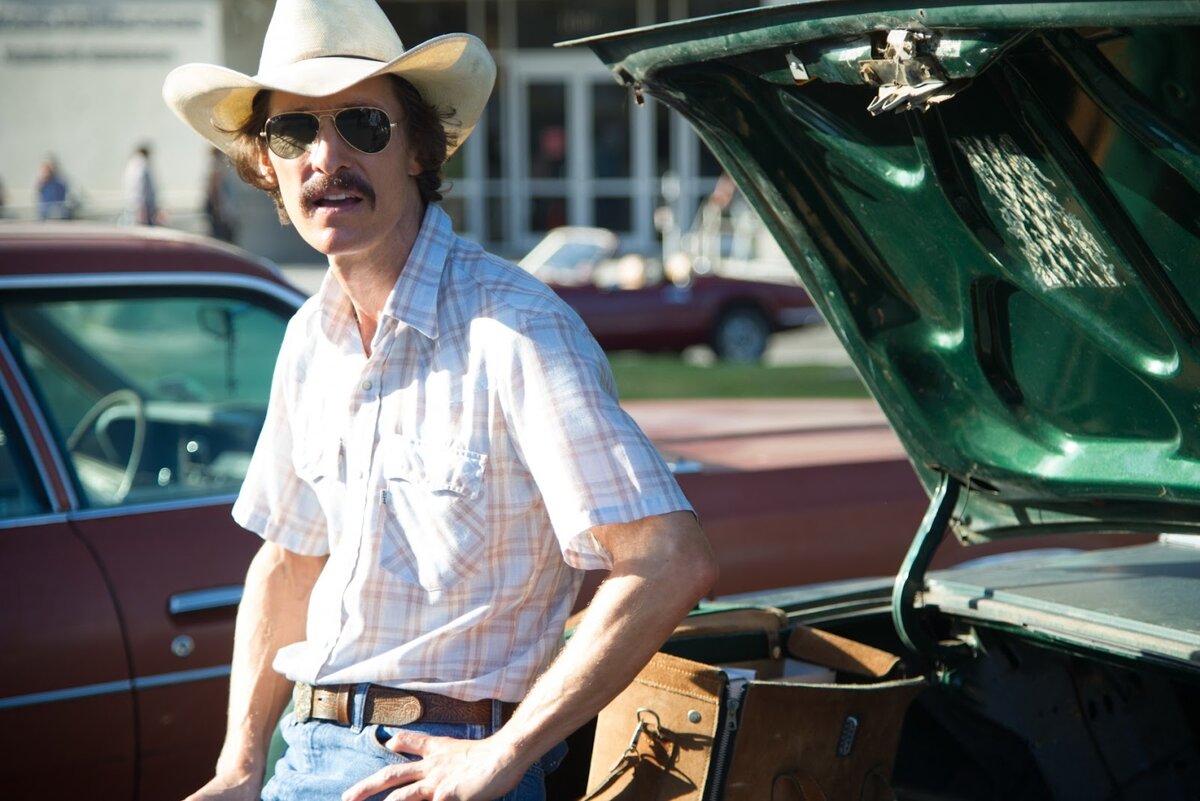 Кадр из фильма «Далласский клуб покупателей» 