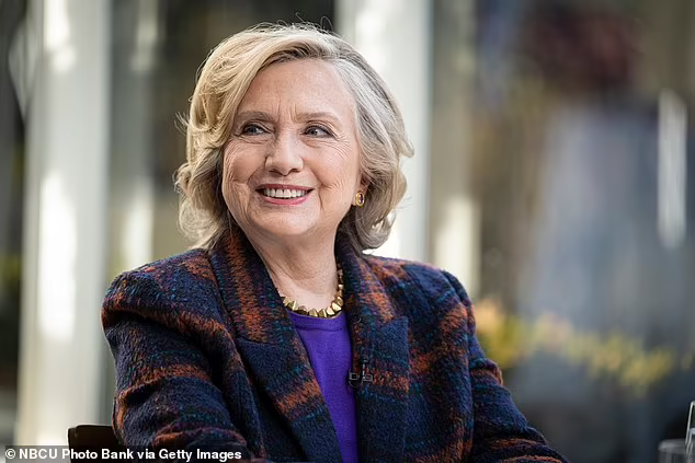 Хиллари Клинтон может подготовить почву для возвращения, предсказывает обозреватель The Hill Джо Конча.