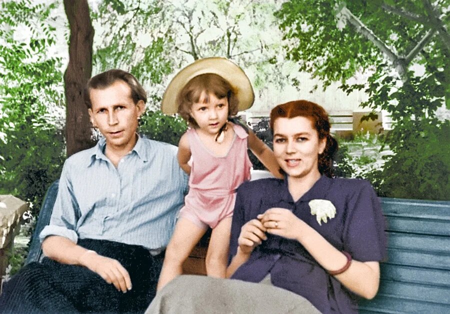 Артист лапиков иван биография и личная жизнь Иван Лапиков. Жена оставила его с дочкой на руках и сбежала в Москву. Кто его су