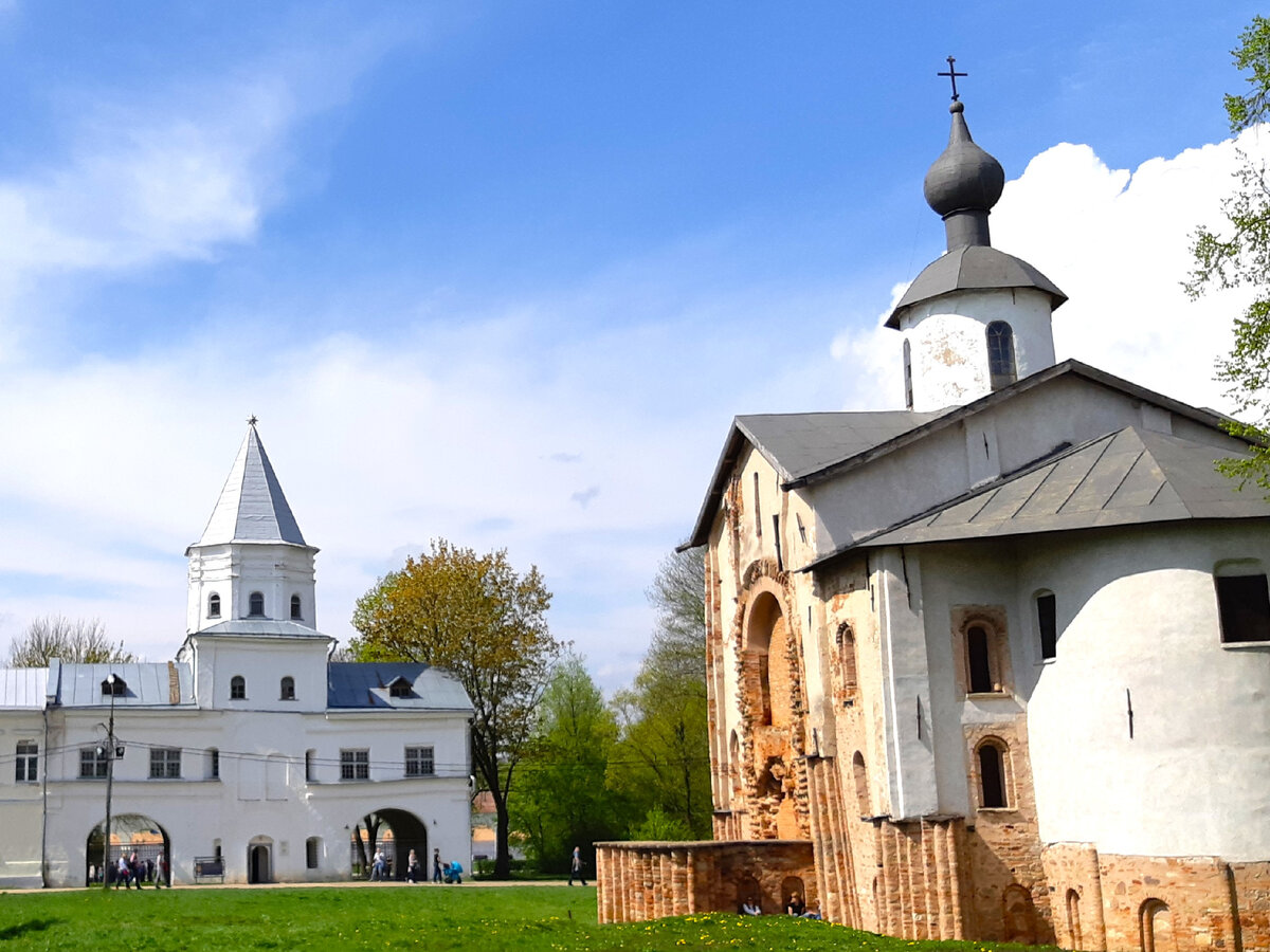 Исторический центр Великого Новгорода в строительных лесах. Хорошо ли это |  Семь вёрст не крюк | Дзен