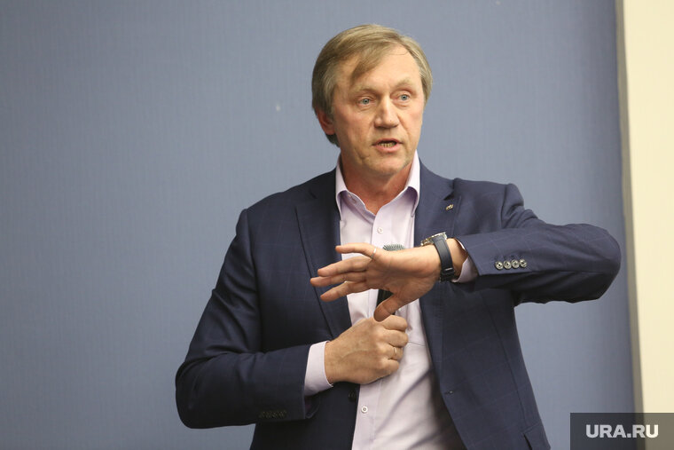    Семье тюменского олигарха Шевчика приходится разбираться с конфликтом на курганском агропредприятии