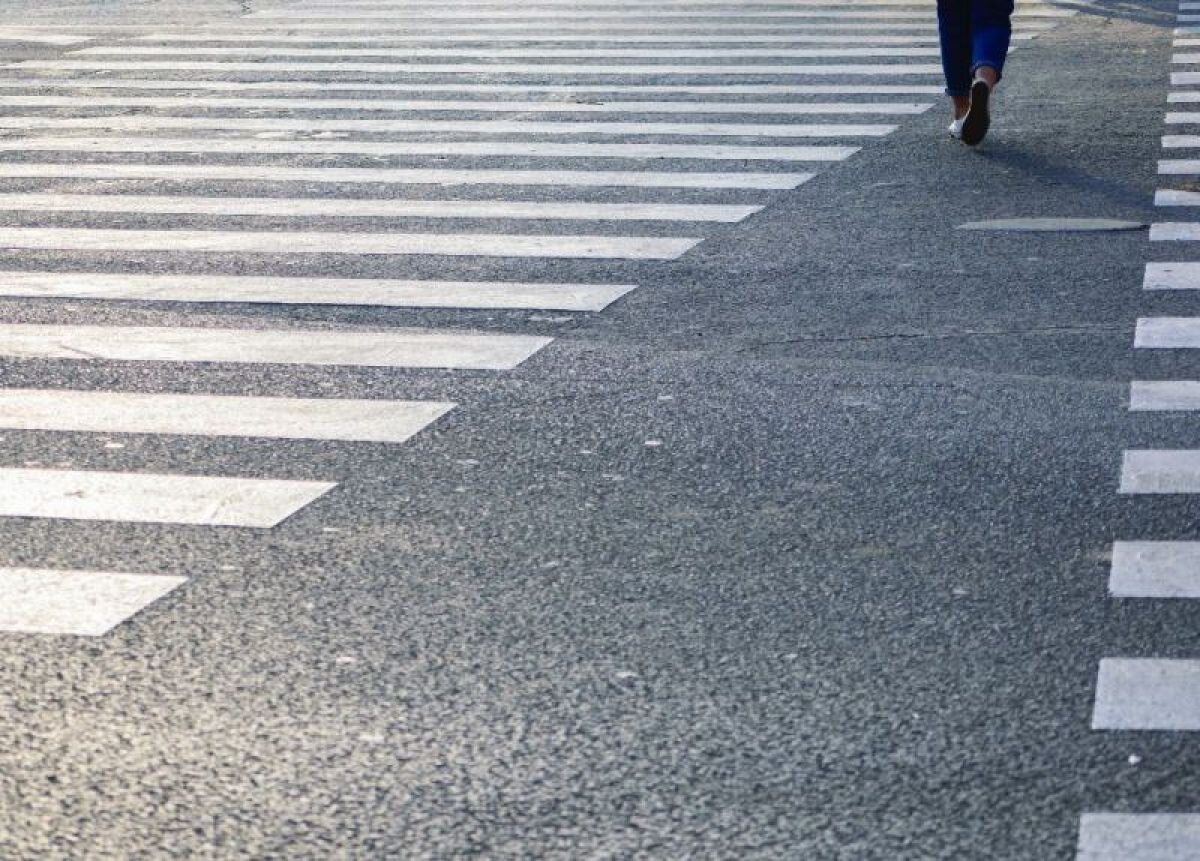 Road Traffic when Walking