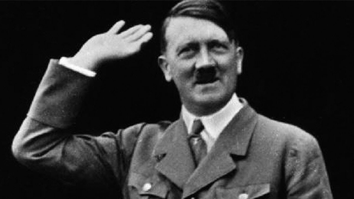   Самый жестокий злодей 20 столетия повинен в гибели миллионов людей на всём земном шаре. Настоящий геноцид Адольф Гитлер проводил в отношении целых государств и народов.