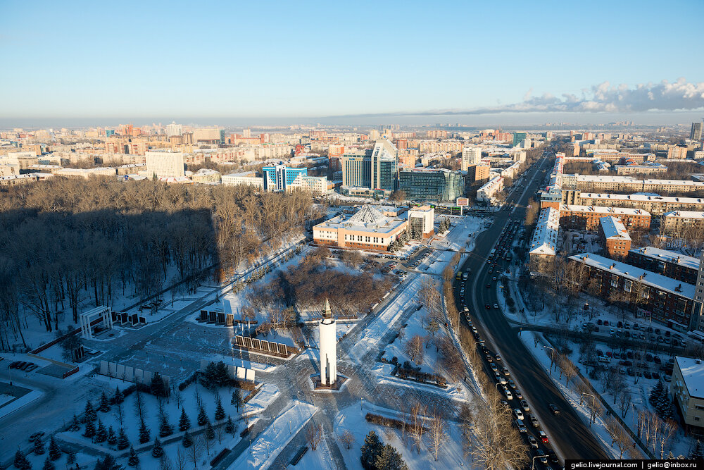 Сколько сейчас время в тюмени. Улица Мельникайте Тюмень. Тюмень столица Тюменской области. Ул зимняя Тюмень. Улица Мельникайте Тюмень история.