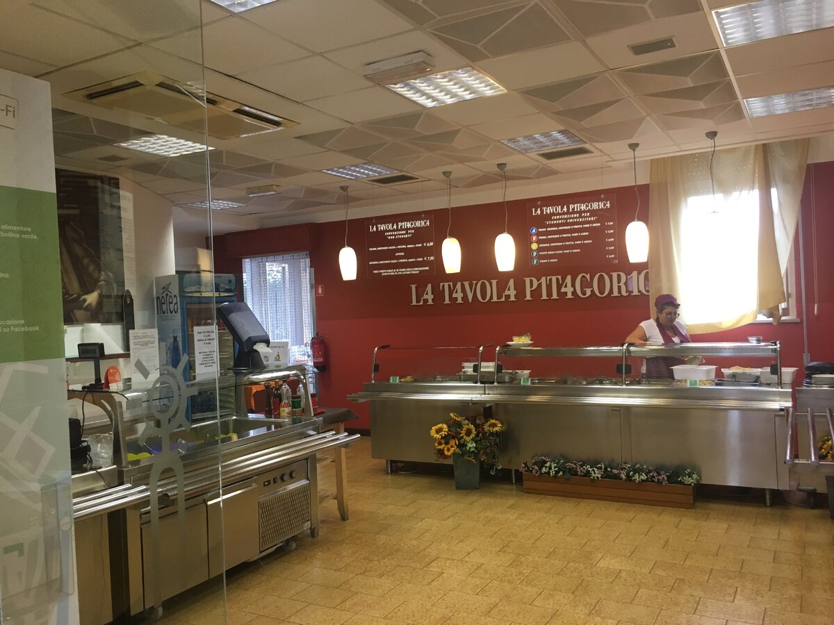 La Tavola Pitagorica - студенческая столовая