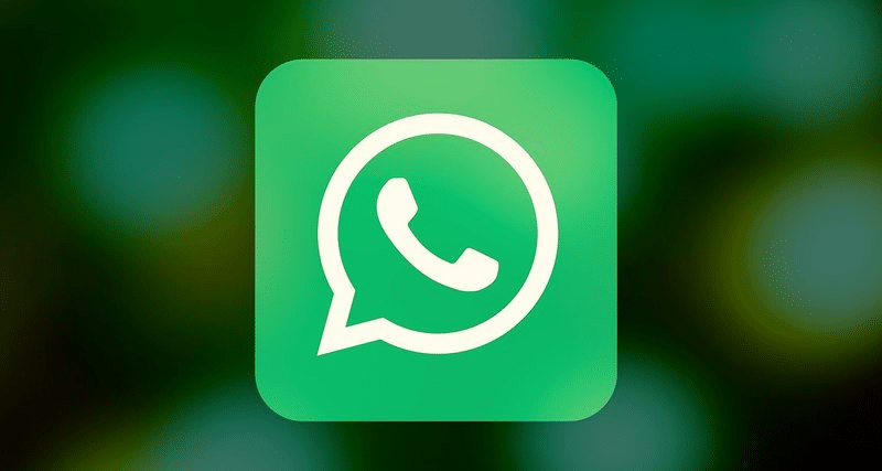 Юзеры одного из самых популярных мессенджеров в мире WhatsApp массово сообщают о критических проблемах в работе сервиса. Как оказалось, платформа подверглась крупнейшему сбою за всю историю своего существования.