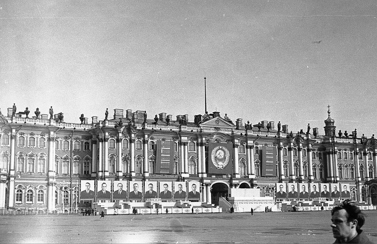 Зимний дворец в годы войны фото