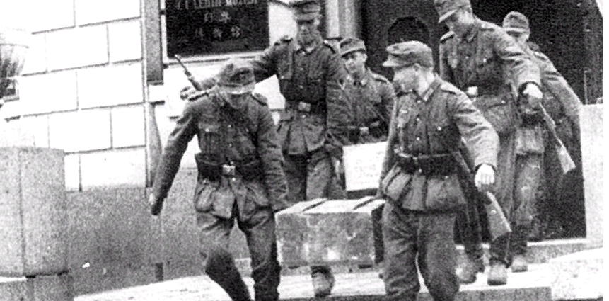 Разминирование Харькова немцами в 1941 году. Фото сделано с YouTube, Канал История Онлайн 