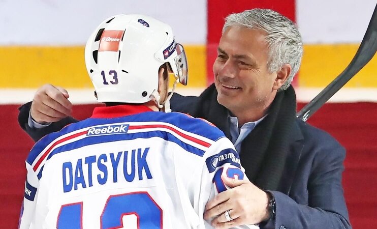 Моуриньо на хоккее в Балашихе