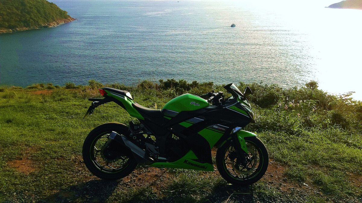 Наш Kawasaki Ninja special edition доступен для аренды и бронирования