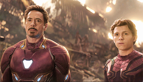 Старк и Паркер, кадр из фильма "Мстители: Война Бесконечности"