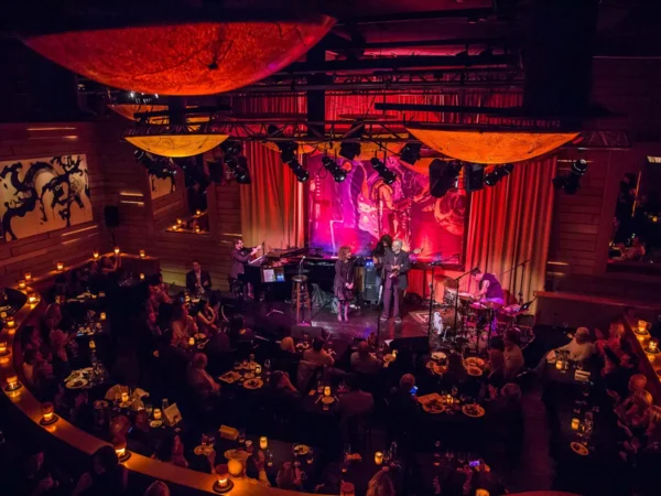 https://www.discoverlosangeles.com/sites/default/files/styles/hero/public/images/2019-03/Vibrato%20Herb%20Alpert%20Eden%20Alpert.jpg?itok=1fttMnGU