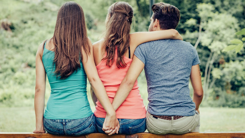 Почему люди изменяют своим партнерам в браке?