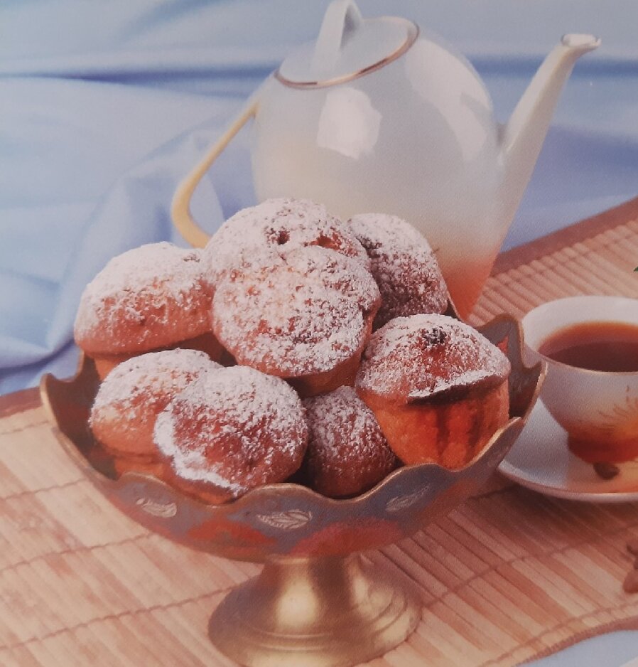 Кекс с изюмом