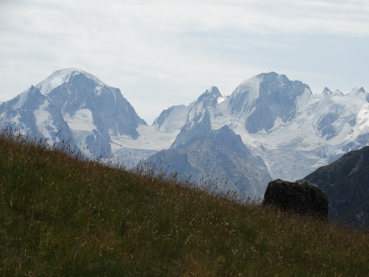 Это все в сторону ущелья реки Адылсу.