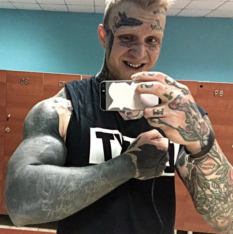 Ден Шальных - человек-тату