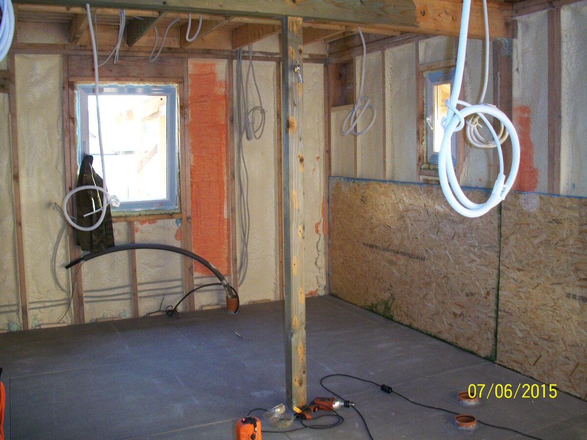 На каждую розетку - отдельный кабель.