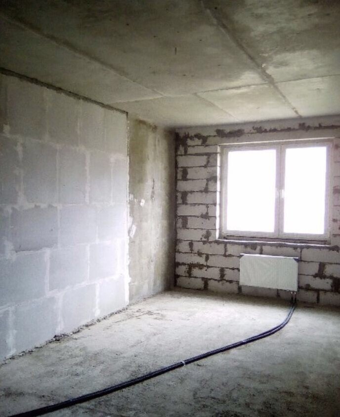 Голые стены в моей квартире.