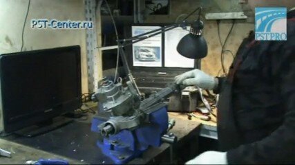Замена пыльника рулевой рейки Хонда CR-V 2 в Тюмени