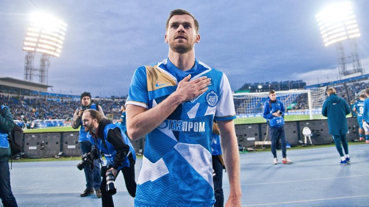 Именно поэтому фанаты провожали Ломбертса так тепло. Фото взято из базы данных eurosport.ru