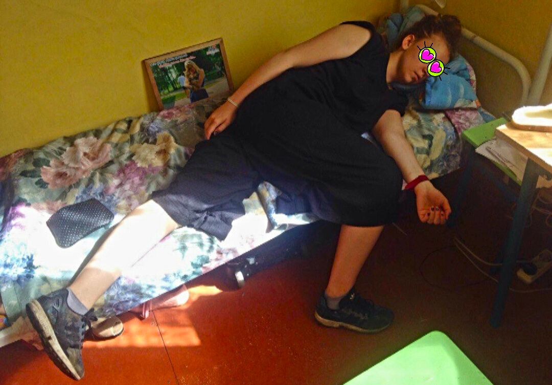 Во сне ведёт Отряд на Линейку)