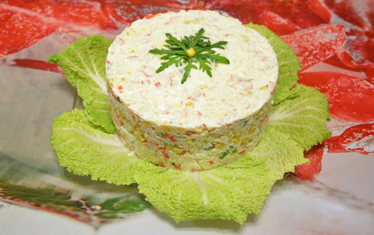 Салат смачный. Салат тихая гавань. Салат шторм из морепродуктов. Вкусный салат с салатом. Дзен салаты.