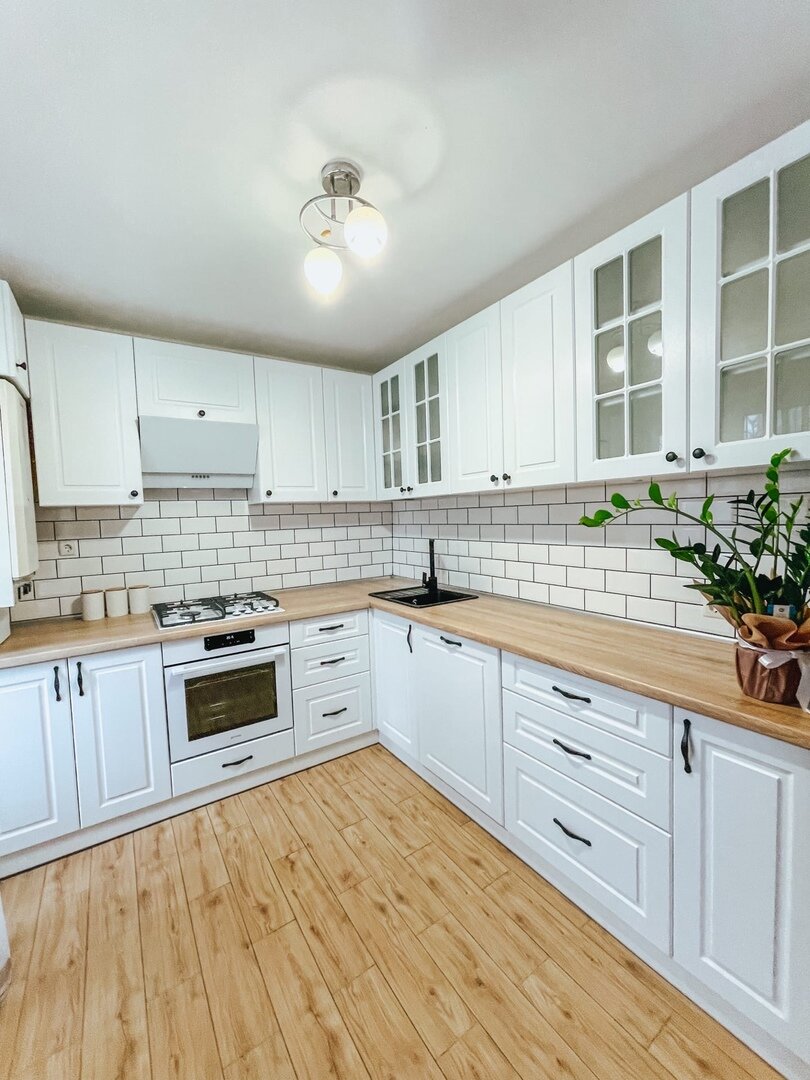 Практичный дизайн кухонь с газовым котлом (60 фото)