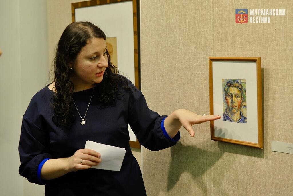 На выставке «Живопись и графика Михаила Цыбасова» в здании Мурманского областного художественного музея. 19 февраля 2020 г. Источник https://www.mvestnik.ru/newslent/v-murmanske-otkrylas-vystavka-mihaila-cybasova/.