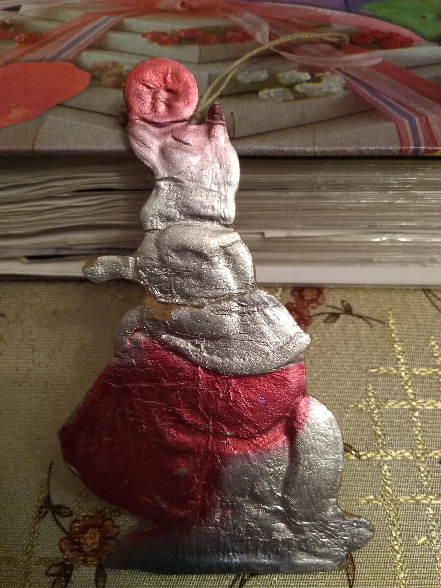 Фото автора. Столетние лисичка и колобок