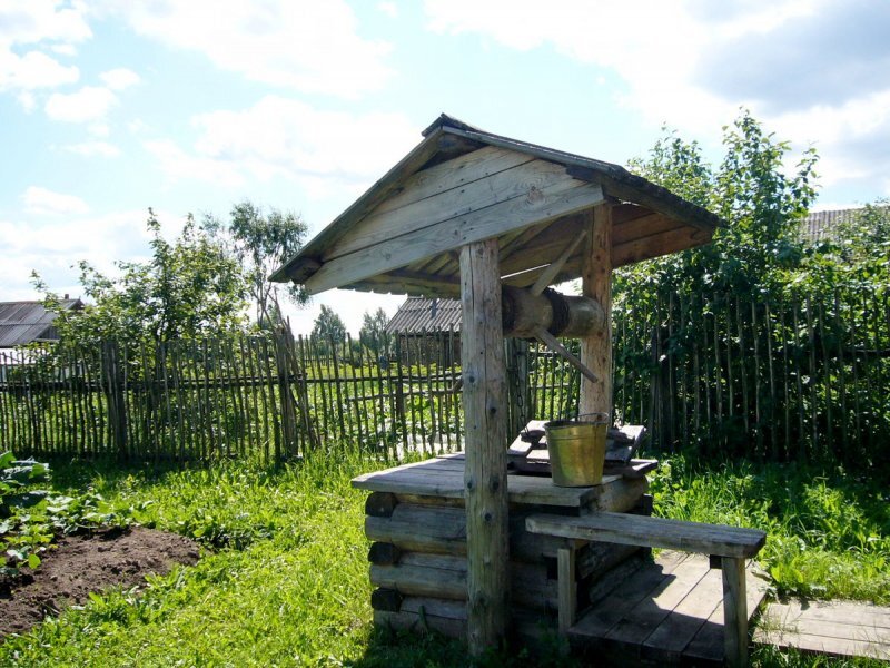 старый колодец