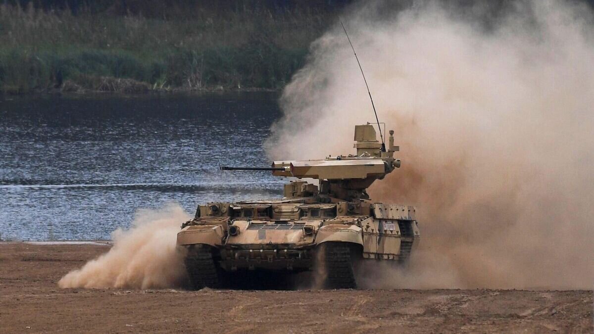    Боевая машина огневой поддержки БМПТ "Терминатор-3" во время демонстрационного показа© РИА Новости / Григорий Сысоев