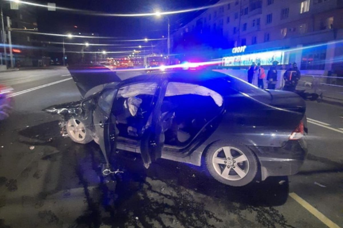    В Челябинске нашли водителя, устроившего ДТП с пострадавшей на перекрёстке