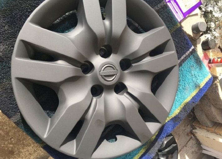 чем покрасить колпаки на колесах авто