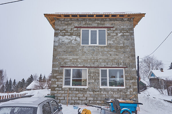 Сам дом (к внешней отделке пока не приступали)