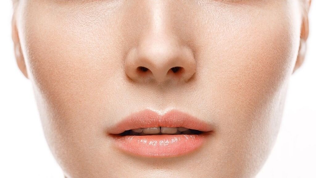 Красивый нос. Вижу переносицу. Интересные факты с юмором. Постоянно вижу свой нос. Глаза в разыеке стороны.