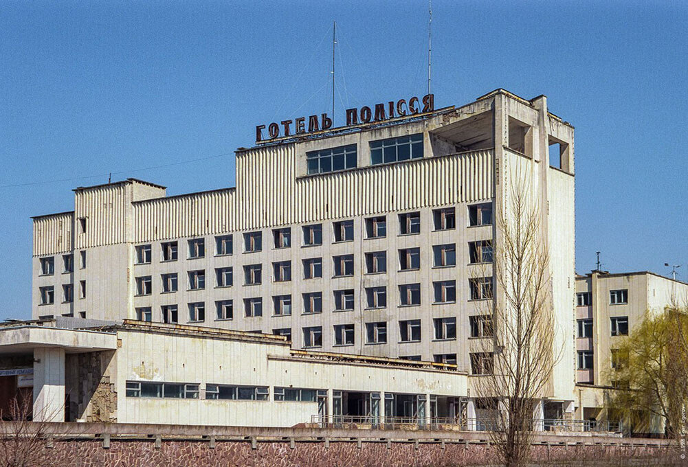 Гостиница "Полесье". В 1986 году сюда приезжал генеральный секретарь Михаил Горбачёв во время инспекции работ по ликвидации аварии