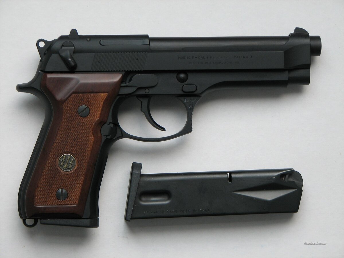 Beretta 92f. Беретта 92f. Пистолет Beretta 92f. Пистолет пулемет берета 92. F92.