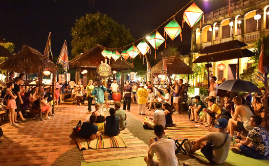 Фестиваль искусства байчой во Вьетнаме