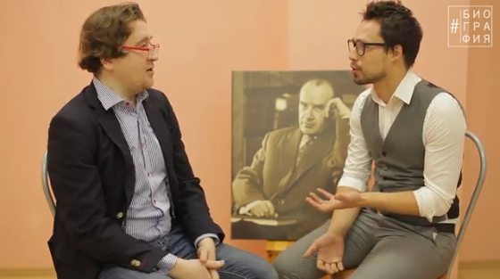 
23 ноября в юбилей Николая Носова театр "Сова" выпустил премьеру детского спектакля "Осторожно, дети!". На этом спектакле был Виталий Костин, который не просто снял все это действо, а поговорил со зрителями, взял интервью у актеров и режиссеров, а потом вообще сделал из этого целую передачу из серии #Биография. Давайте ее посмотрим.