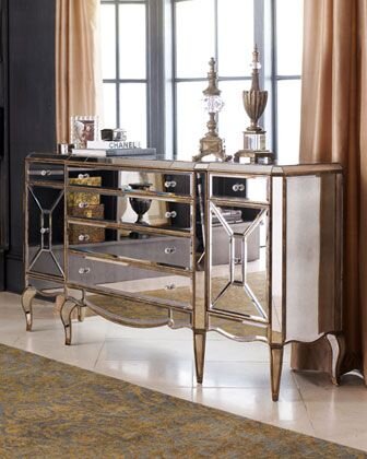 Source: www.neimanmarcus.com  