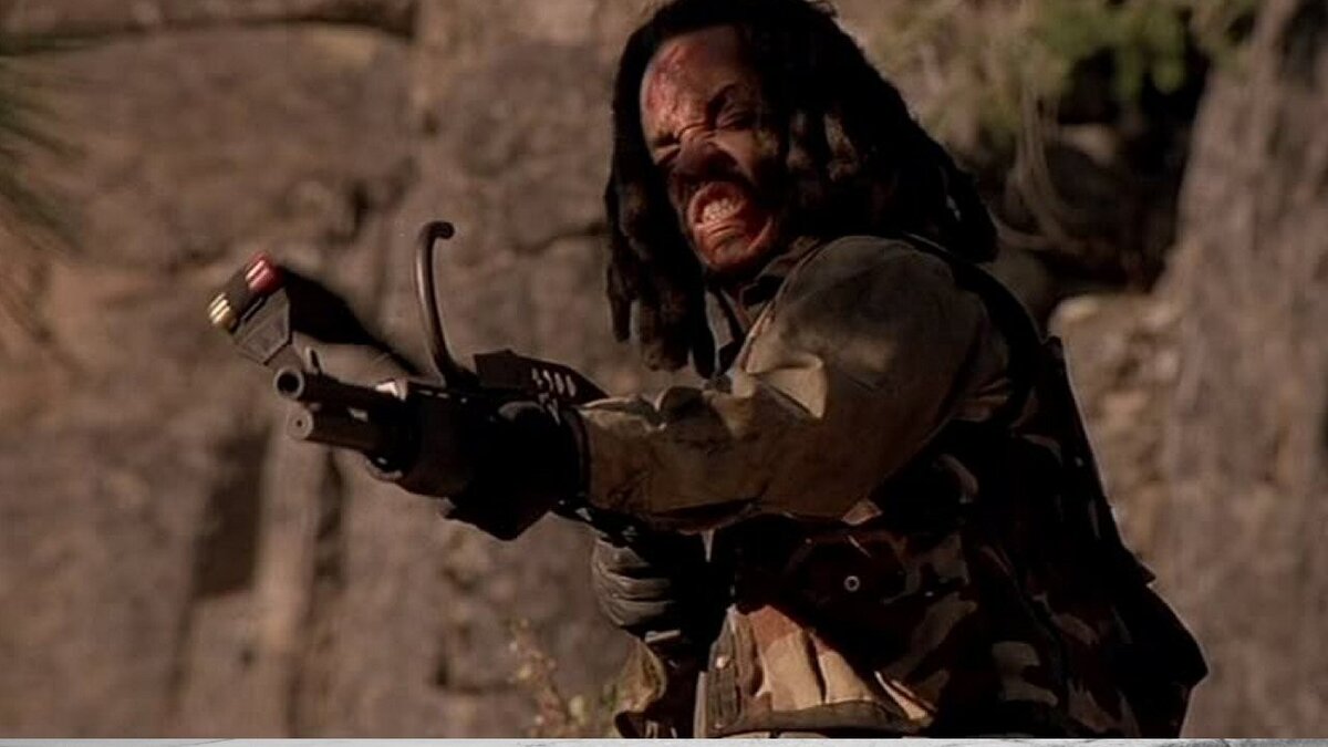 "Бомж с дробовиком"... А, нет, это ведь название другого фильма. Где - вот так совпадение! - бомжа играл как раз Рутгер Хауэр! 