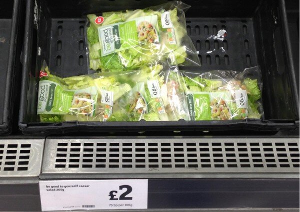 
Травяной салат аля Цезарь, упаковка 265гр - £2, $3, 210 рублей
