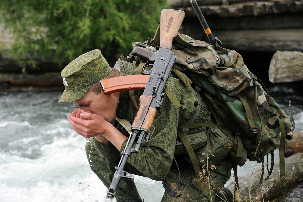 Ружье пограничника. Вооружение пограничников. Пограничники России. Снаряжение пограничника. Пограничные солдаты.